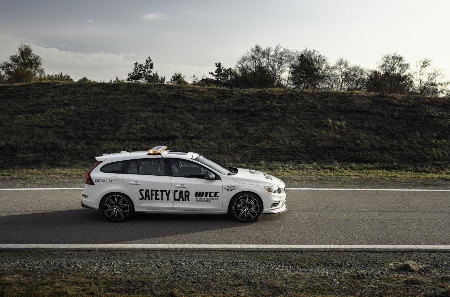  Volvo V60 Polestar WTCC Safety Car 2017 года  (фото 17 из 21)